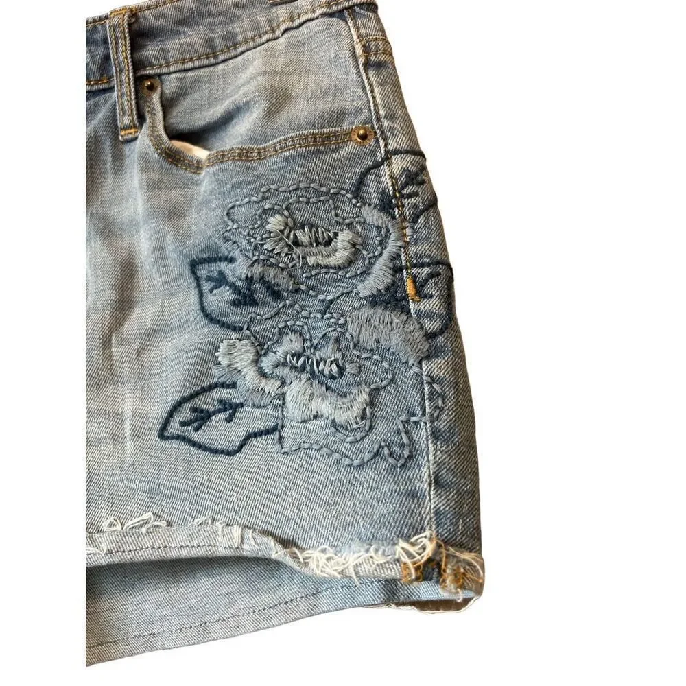 Embroidered Denim Shorts, Raw‎ Hem, Distressed Casual Summer